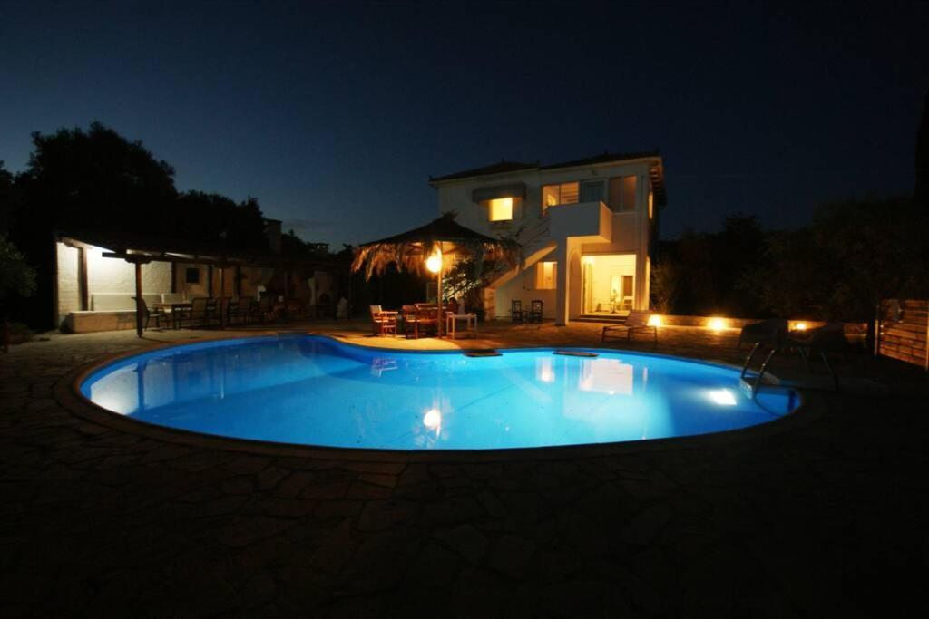 Nona'S House Villa กาลามากี ภายนอก รูปภาพ